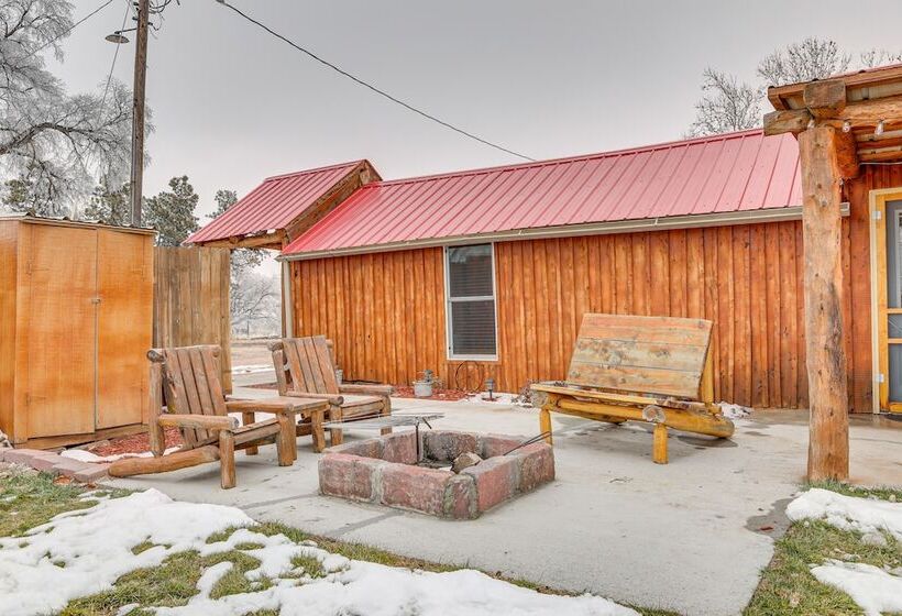 Glenvil Cabin W/ Gas Grill: Steps To Dock & Pond!