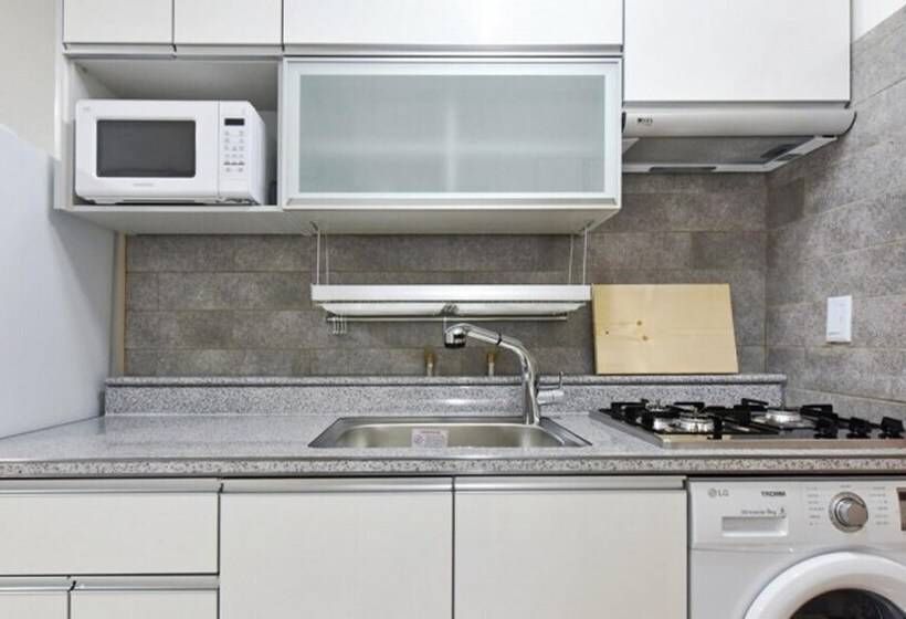 Goseong Hayanpado Pension