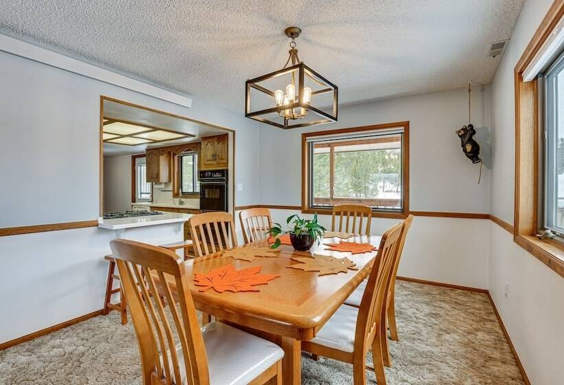 Enjoy Deck + Mtn Views: Grand Lake Retreat!