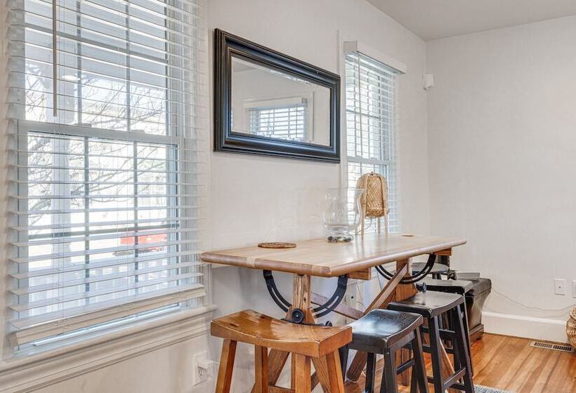 Greenport Home W/ Harbor View Near Ferry & Beaches