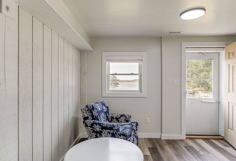 Hatteras Island Hideaway: Waterfront, Canal Access