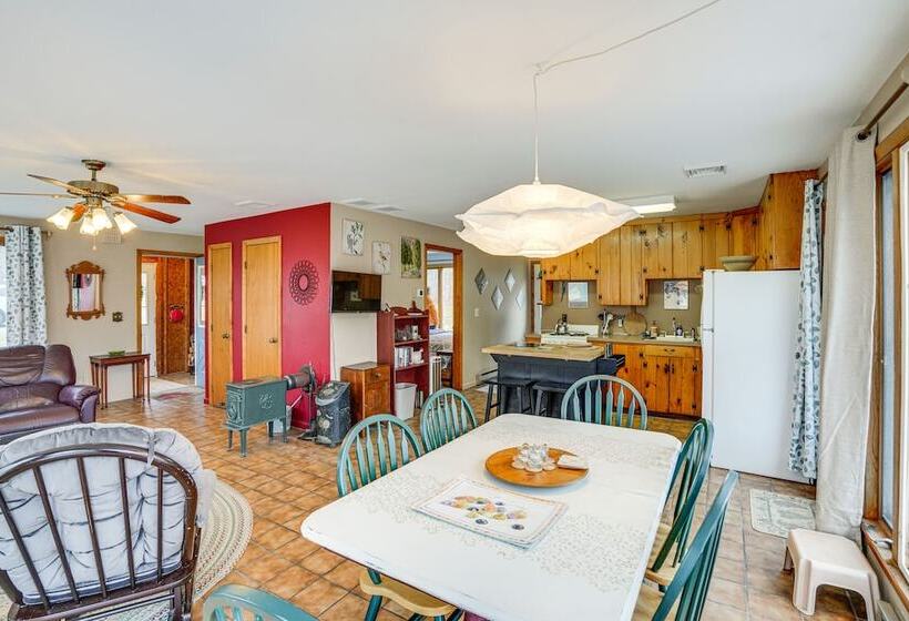 Hawley Home W/ Deck: 4 Mi To Berkshire East Resort