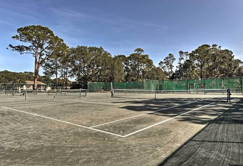 Hilton Head Resort Getaway: Community Beach, Pool!