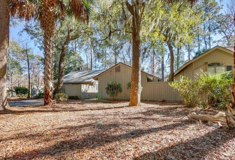 Hilton Head Resort Getaway: Community Beach, Pool!