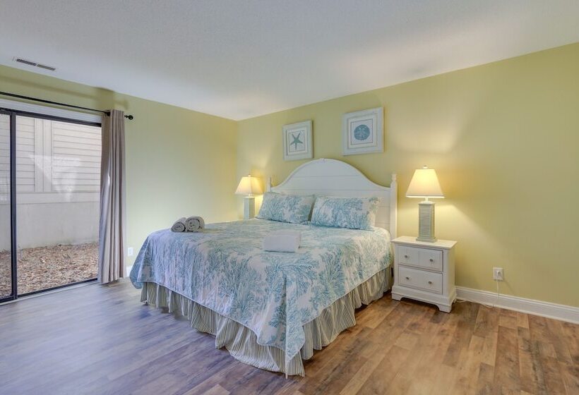 Hilton Head Resort Getaway: Community Beach, Pool!