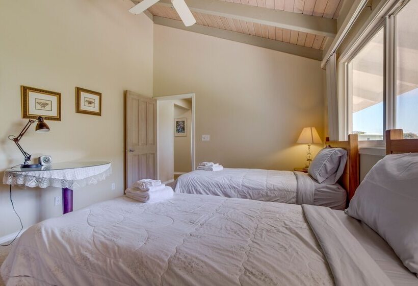 Honomu Home W/ Screened Lanai + Ocean Views!