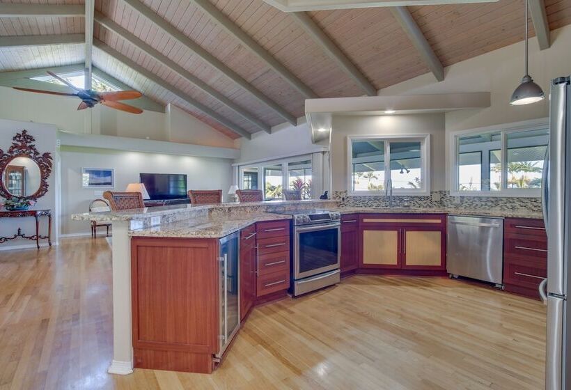 Honomu Home W/ Screened Lanai + Ocean Views!