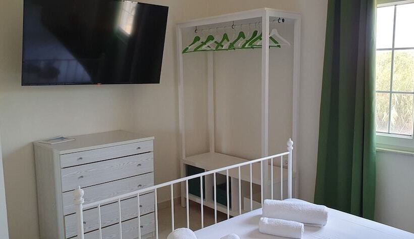 פונדק Black Fig