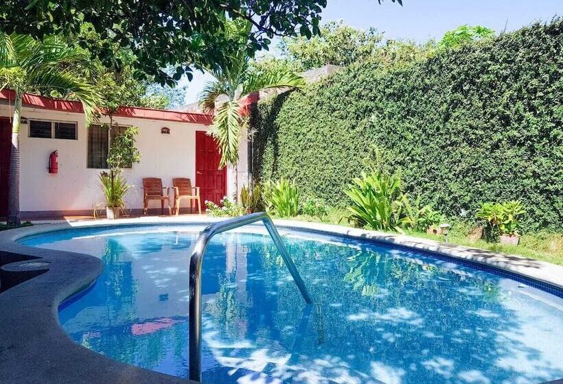 Hostal Clary