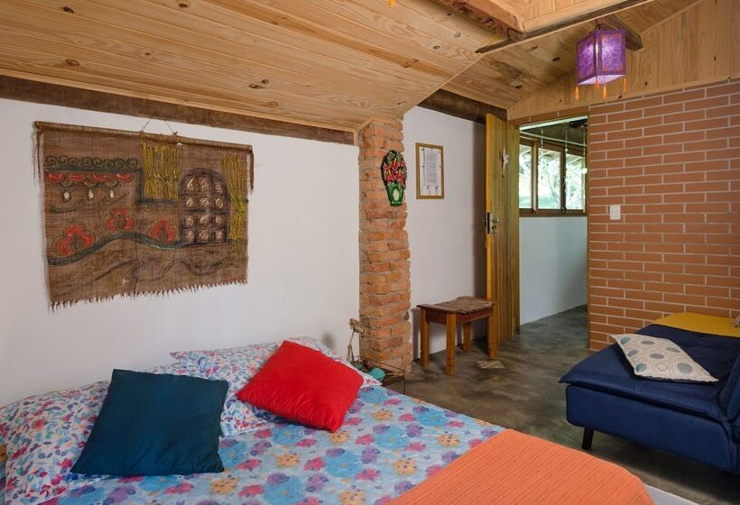 مسافرخانه Chalés Karunâ