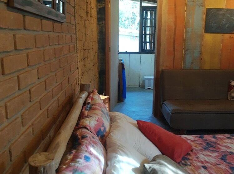 مسافرخانه Chalés Karunâ