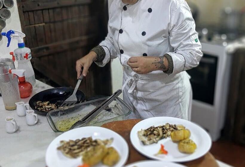 مسافرخانه Chalés Karunâ