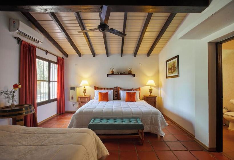 فندق فئة نجمة واحدة Posada La Celia