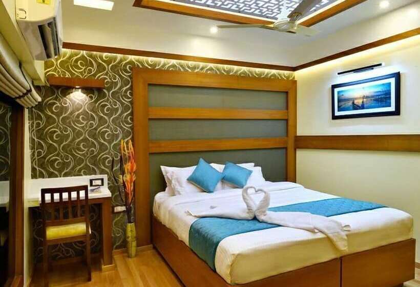 Отель Double Decker Houseboat