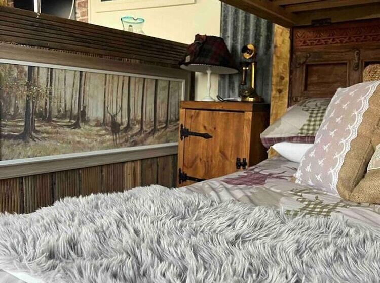 فندق Bridie Rose   Hot Tub Extra Charge Exotic Animals