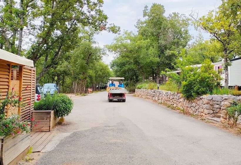 فندق Camping Rives Du Lac De Sainte Croix