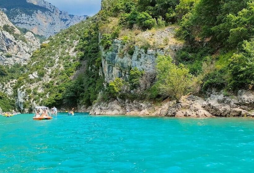 فندق Camping Rives Du Lac De Sainte Croix