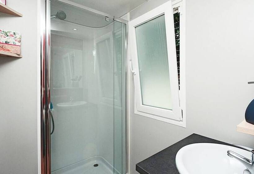 فندق Camping Rives Du Lac De Sainte Croix