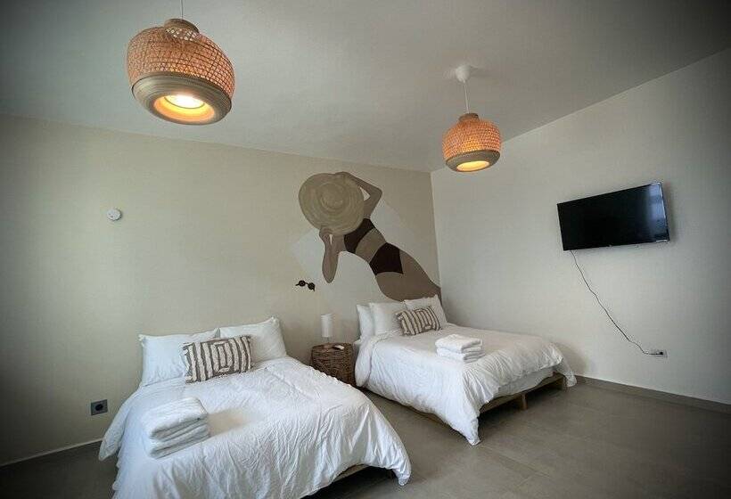 Hôtel Corcega Beachfront Suites