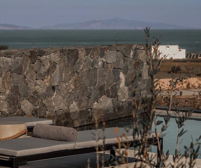 هتل Domes Novos Santorini, Autograph Collection