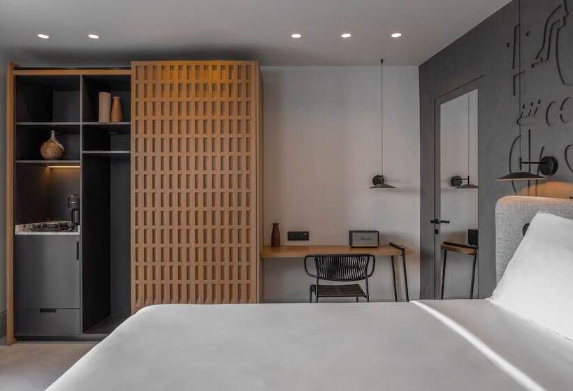 هتل Domes Novos Santorini, Autograph Collection