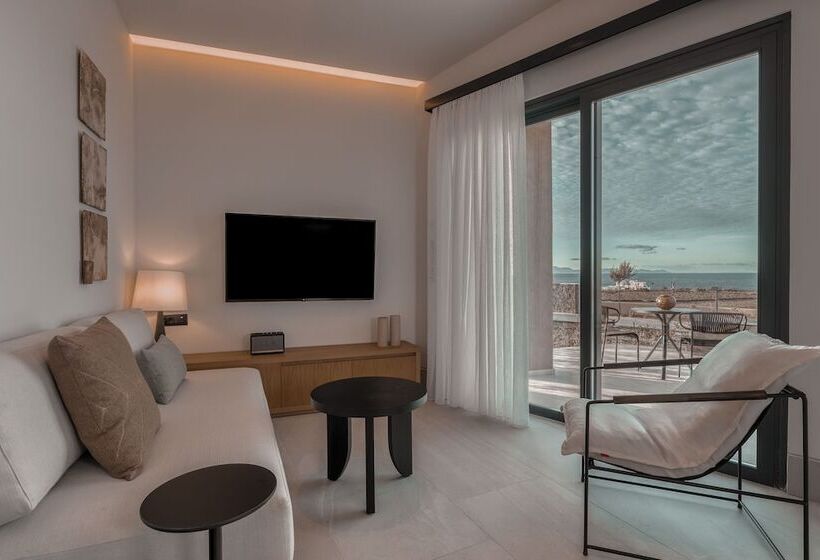 هتل Domes Novos Santorini, Autograph Collection