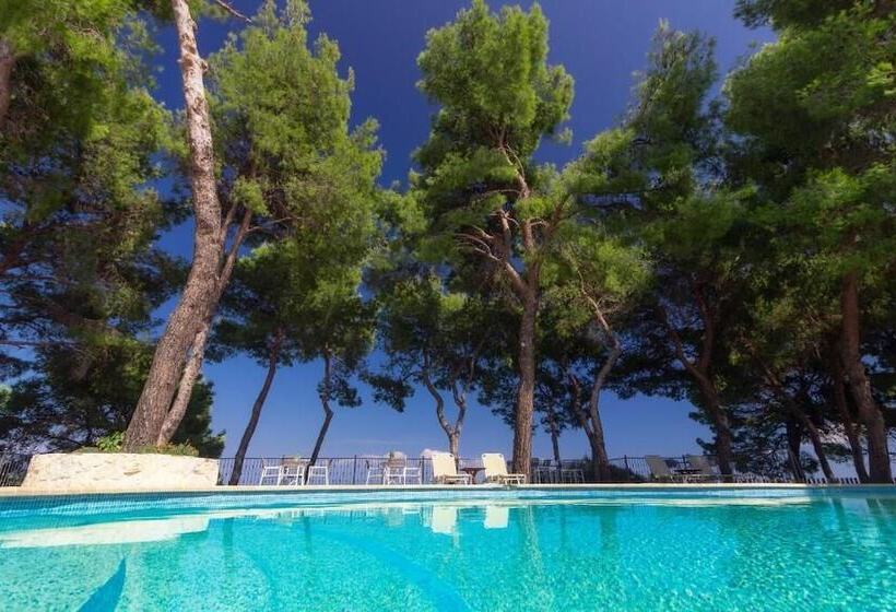 בית מלון כפרי Evripidis