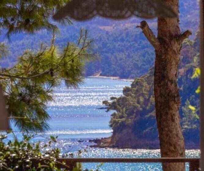 בית מלון כפרי Evripidis