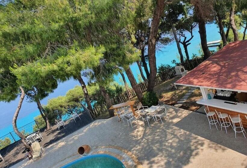 בית מלון כפרי Evripidis