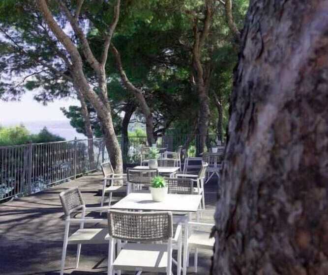 בית מלון כפרי Evripidis