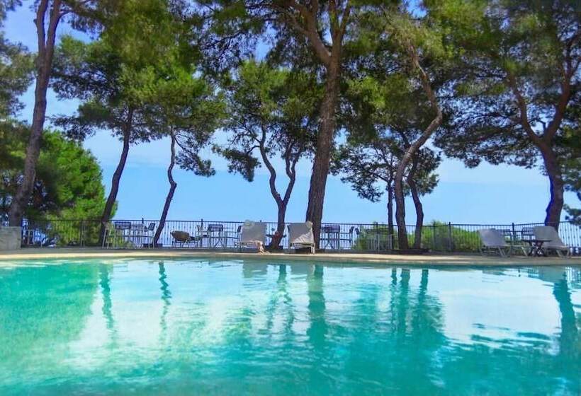 בית מלון כפרי Evripidis