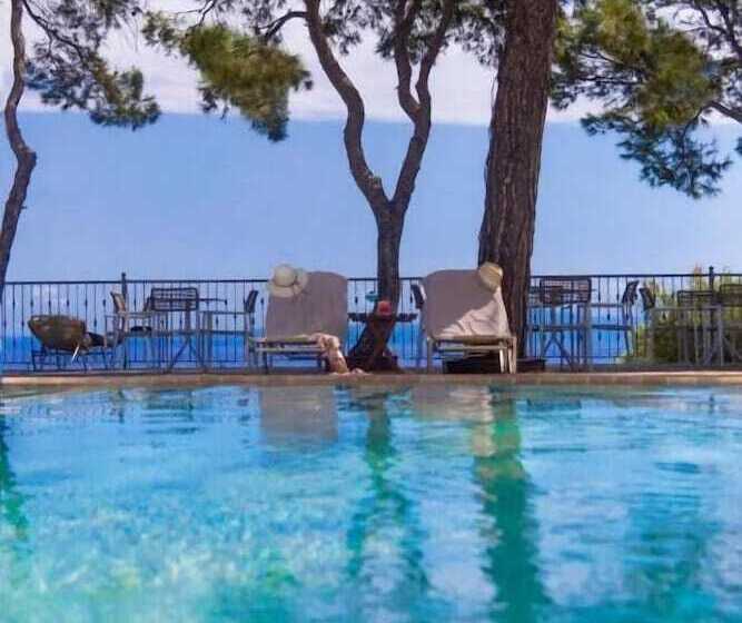 בית מלון כפרי Evripidis