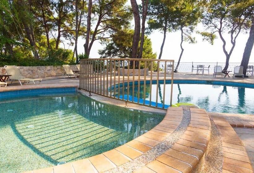 בית מלון כפרי Evripidis