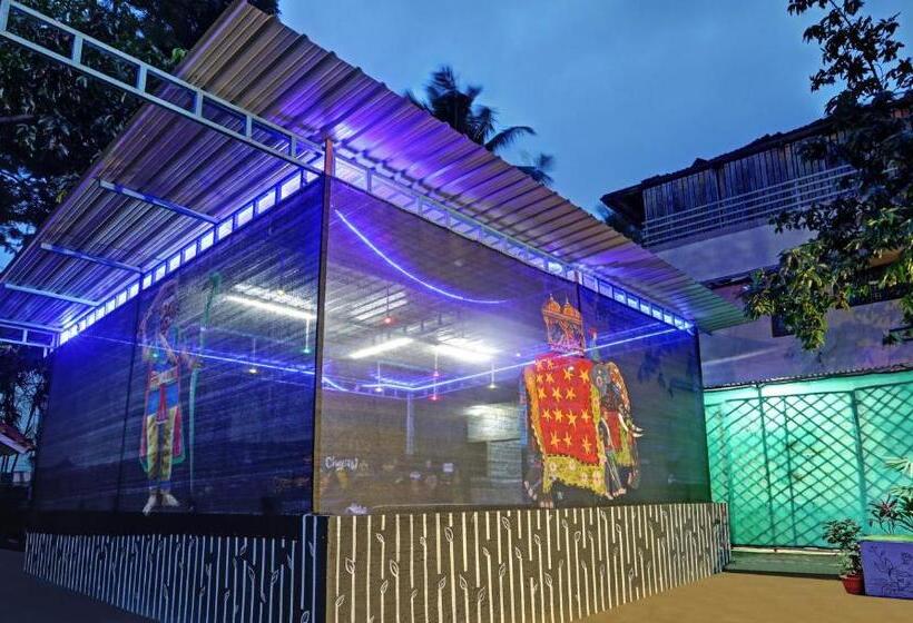 Itsy Hotels Kings L Den Homestay