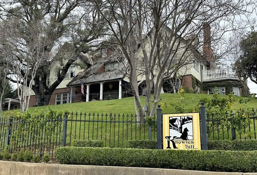 בית מלון כפרי The Inn On Knowles Hill