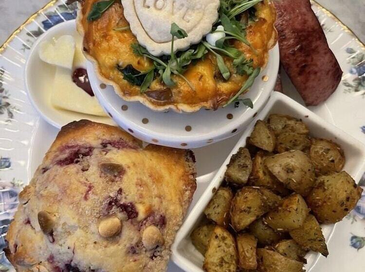 בית מלון כפרי The Inn On Knowles Hill