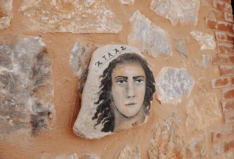 בית מלון כפרי Lithea Mountain Resort