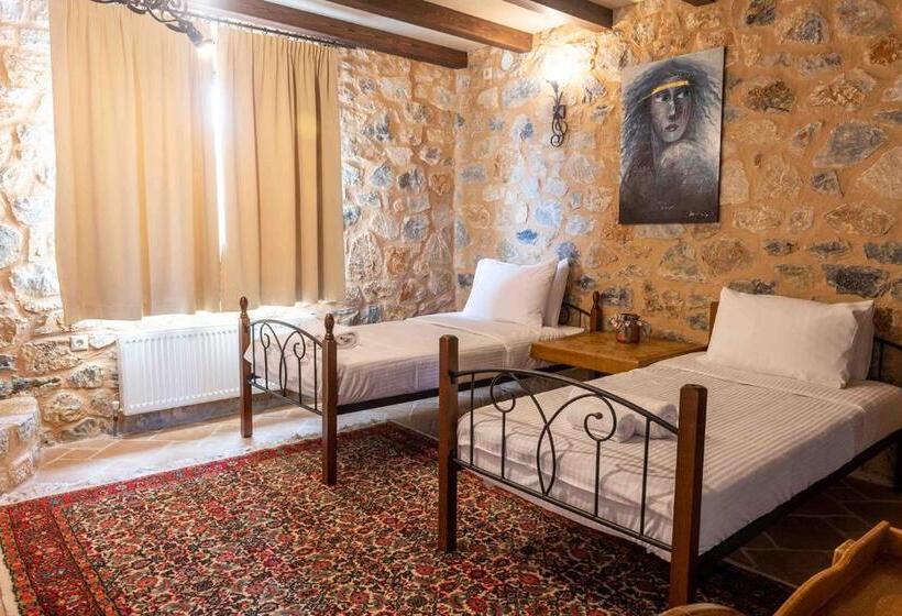 בית מלון כפרי Lithea Mountain Resort