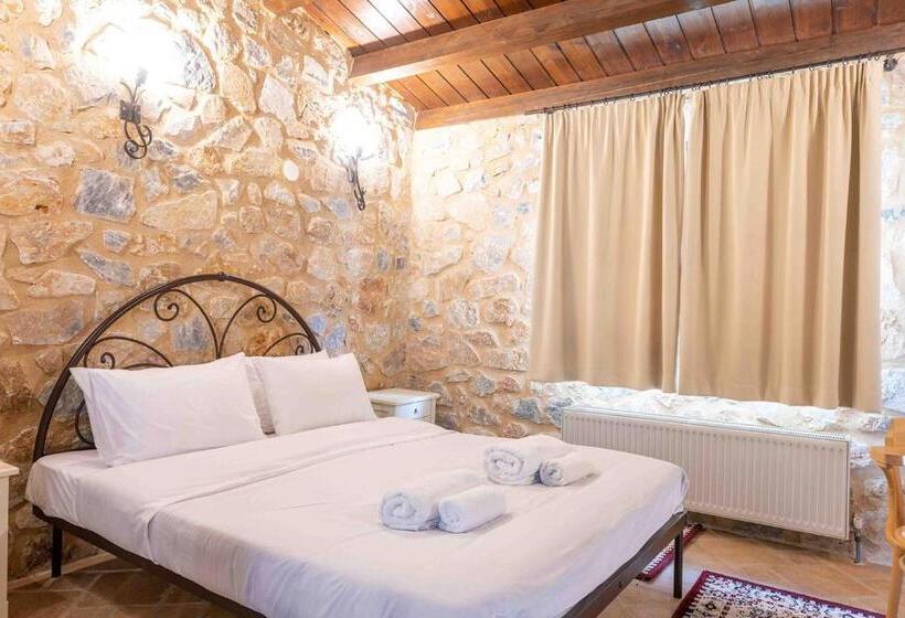 בית מלון כפרי Lithea Mountain Resort