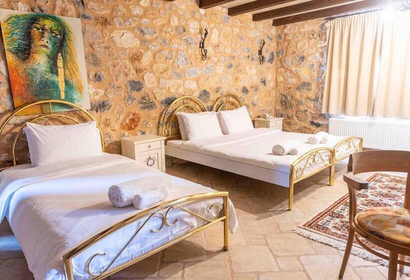 בית מלון כפרי Lithea Mountain Resort