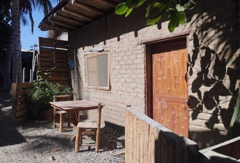 Отель Los Almendros Mancora