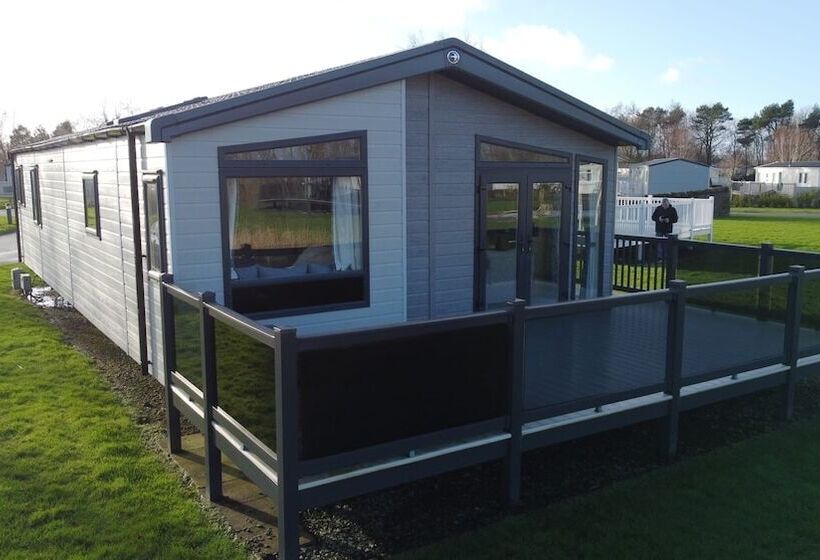 בית מלון כפרי Lovely 3 Bed Lodge Near Beautiful Cartmel