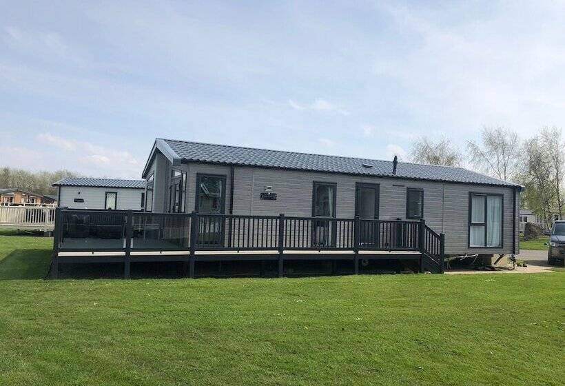 בית מלון כפרי Lovely 3 Bed Lodge Near Beautiful Cartmel