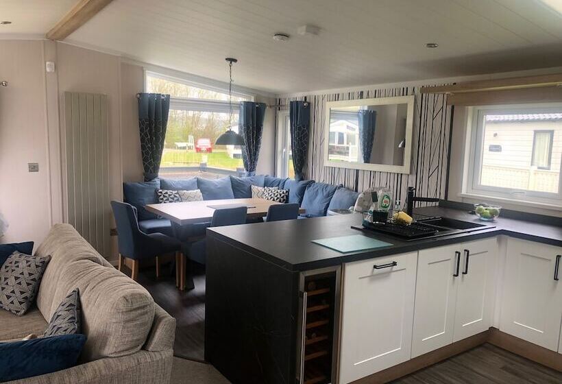 בית מלון כפרי Lovely 3 Bed Lodge Near Beautiful Cartmel