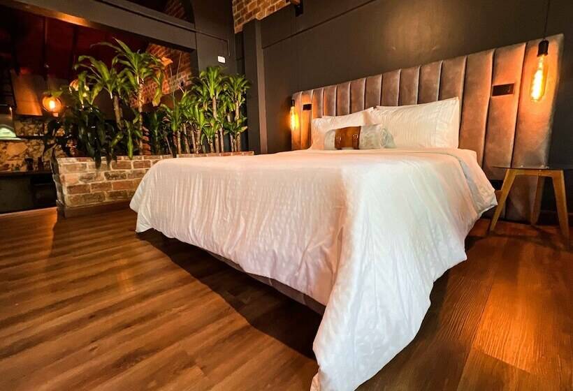 בית מלון כפרי Mystic Luxury Lofts