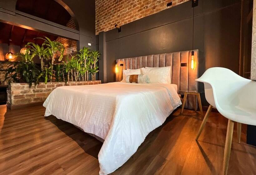 בית מלון כפרי Mystic Luxury Lofts