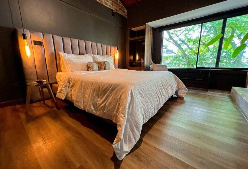 בית מלון כפרי Mystic Luxury Lofts