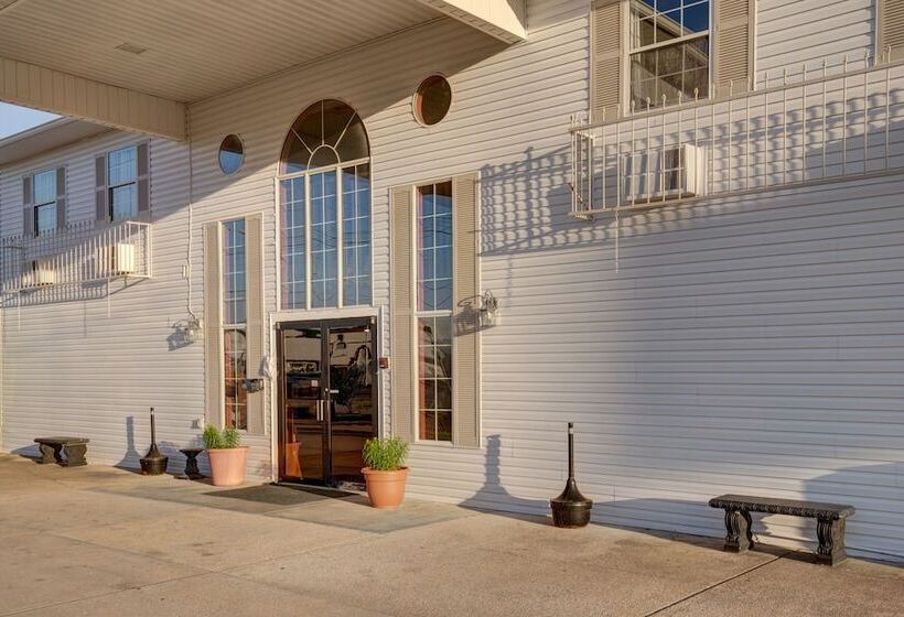 فندق Ramada By Wyndham Branson Theatre District