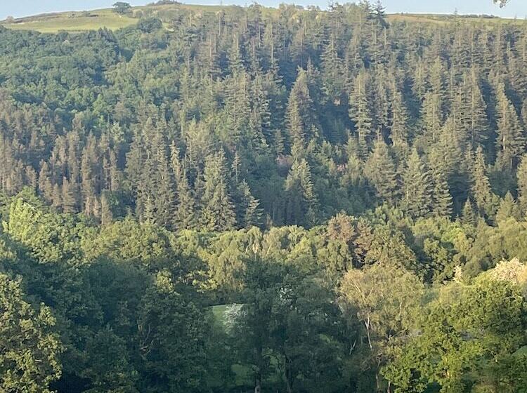 酒店 Remarkable 2 Bed Safari Lodge In Llanidloes