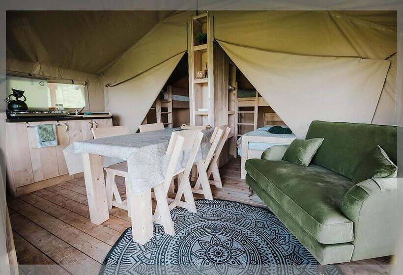 酒店 Remarkable 2 Bed Safari Lodge In Llanidloes